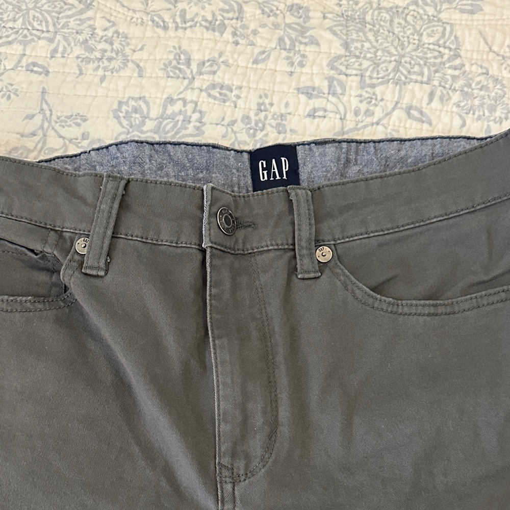 GAP Men's Charcoal Jeans